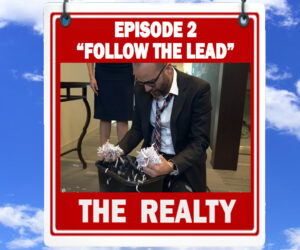 Ep. 102: “Follow the Lead” | “Dar Seguimiento”
