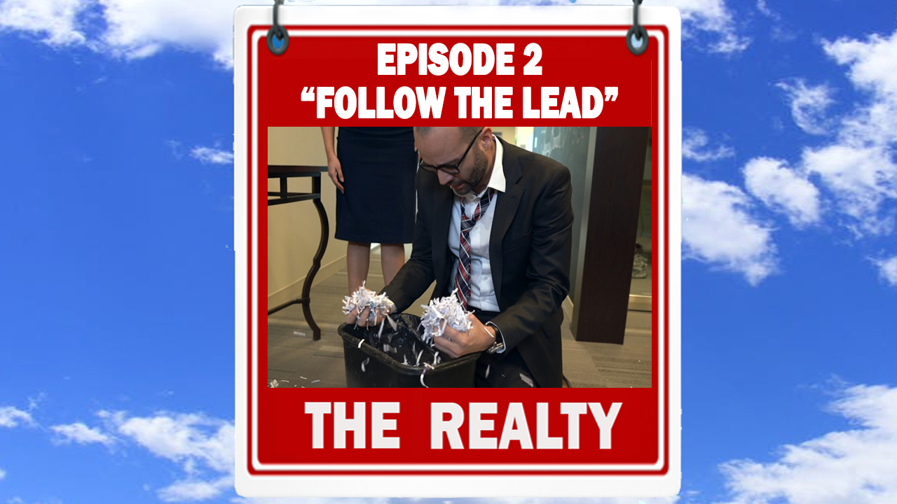 Ep. 102: “Follow the Lead” | “Dar Seguimiento”
